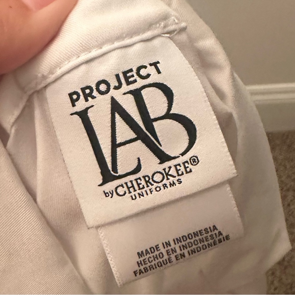 Project Lab by Cherokee Lab coat - Picture 2 of 7
